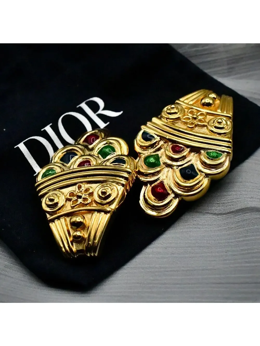 Vintage Christian Dior 1980s Runway Etruscan Revival Enamel Shield Earrings 2" - Picture 1 of 11